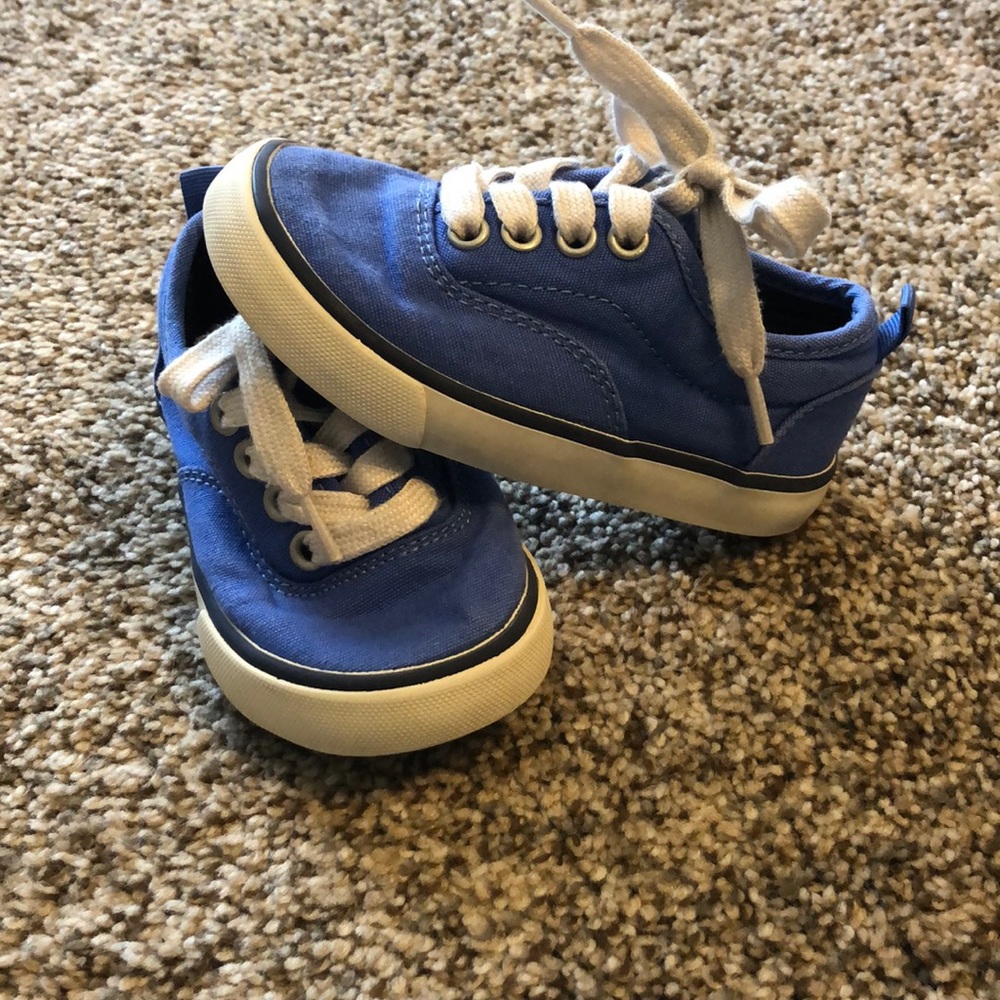 blue GAP toddler shoes